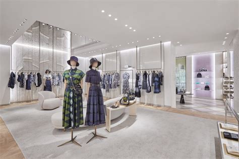 boutique dior biarritz|biarritz clothing store.